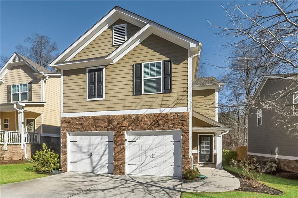 607 Royal Crest Ct in Canton, GA - Building Photo