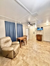 3801 Pheasant St in Orange, TX - Foto de edificio - Building Photo