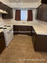 2403 Olive St in Bakersfield, CA - Building Photo