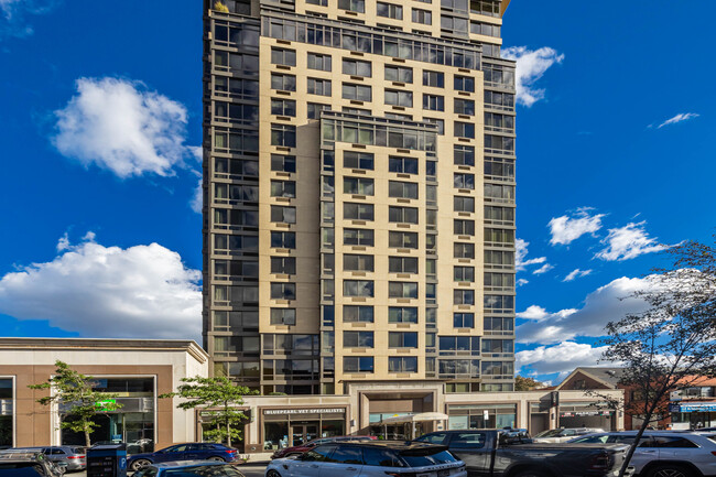 The Windsor at Forest Hills in Forest Hills, NY - Building Photo - Building Photo