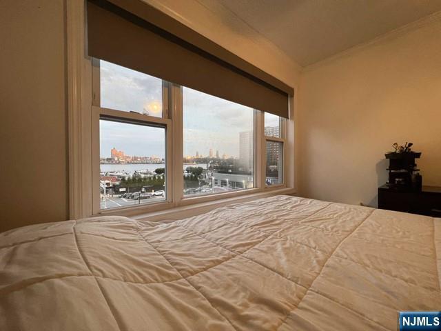 property at 11 Beverly Pl