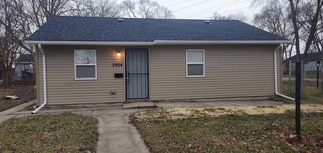 property at 2924 Central Dr