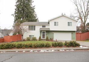 810 Highland St in Cheney, WA - Building Photo