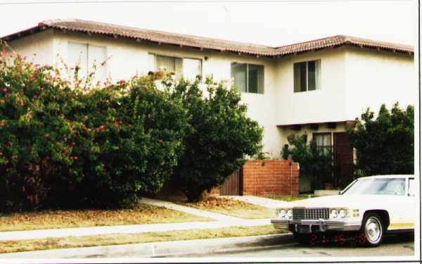 336 W La Veta Ave in Orange, CA - Foto de edificio - Building Photo
