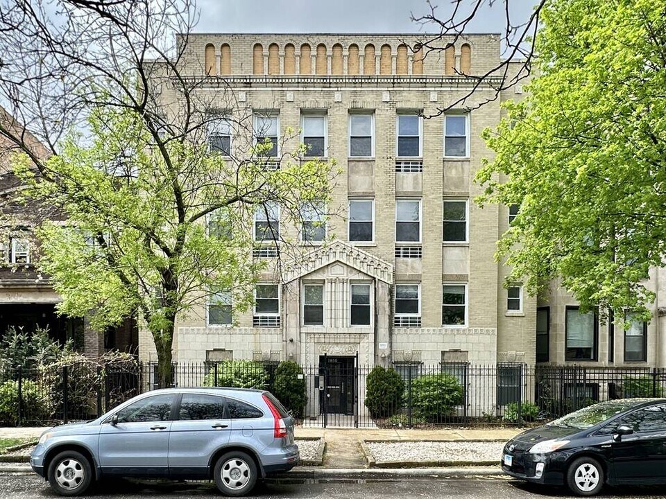 1850 N Humboldt Blvd in Chicago, IL - Building Photo