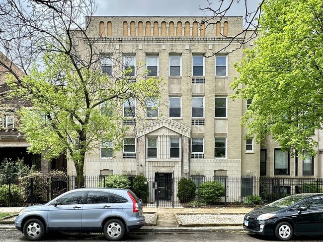 property at 1850 N Humboldt Blvd