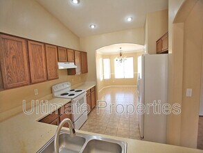 2333 W Maldonado Dr in Phoenix, AZ - Building Photo - Building Photo