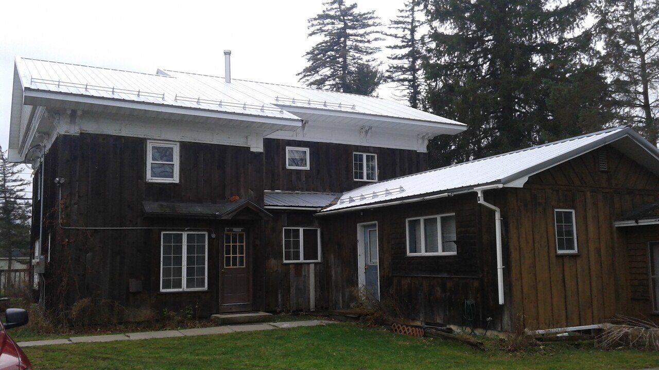 1 Heuvelton St in Rensselaer Falls, NY - Foto de edificio