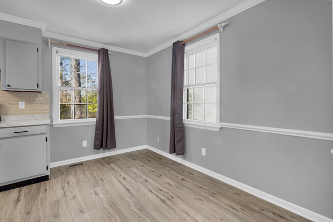 817 Edgewood Dr in Jacksonville, NC - Building Photo - Building Photo