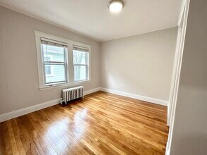 122 Hillside St, Unit 2 in Boston, MA - Building Photo - Building Photo