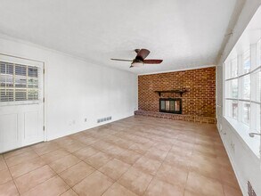 320-326 6 Branches Ct in Roswell, GA - Building Photo - Building Photo