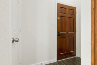 6401 Deihl Rd in Houston, TX - Building Photo - Building Photo