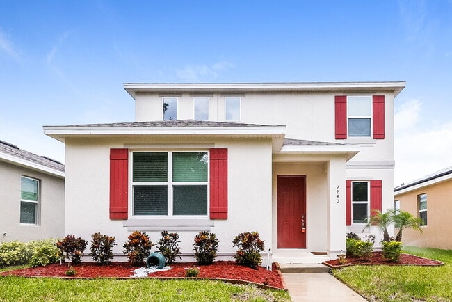 property at 2240 Grasmere View Pkwy N
