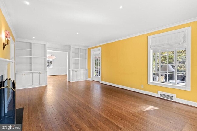 6045 Edgewood Terrace in Alexandria, VA - Building Photo - Building Photo