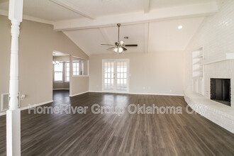 3813 Teresa Dr in Moore, OK - Building Photo - Building Photo