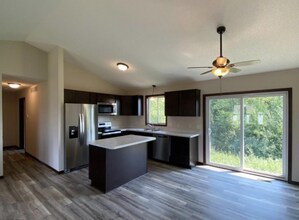 2339 8th Ln SE in Cambridge, MN - Building Photo - Building Photo