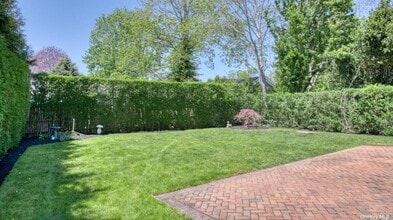 99 Fordham Rd in Southampton, NY - Building Photo - Building Photo