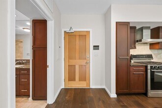 1600 Barton Springs Rd in Austin, TX - Building Photo - Building Photo