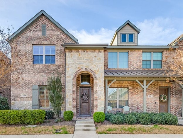 property at 1221 Casselberry Dr
