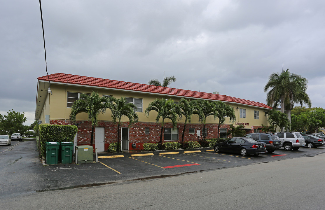 Riverview South Apartments in Fort Lauderdale, FL - Building Photo