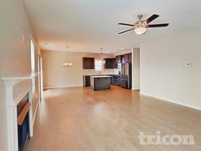 81 W Lumber Ct in Clayton, NC - Building Photo - Building Photo