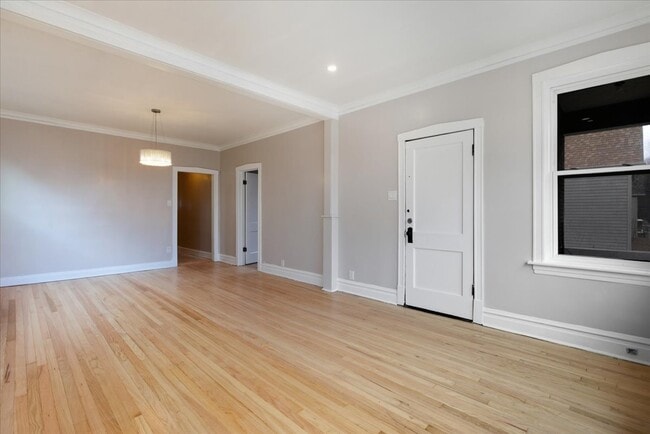 4554 S Washtenaw Ave. in Chicago, IL - Building Photo - Building Photo