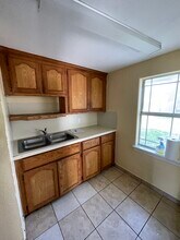 428 S Texas Ave, Unit #4 in Mercedes, TX - Foto de edificio - Building Photo