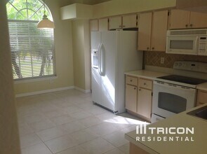 13445 Beechberry Dr in Riverview, FL - Building Photo - Building Photo