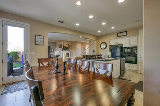 3966 Lake Shore St in Fallbrook, CA - Building Photo - Building Photo
