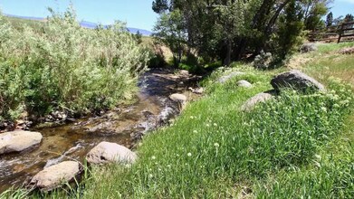 783 MT-2 in Whitehall, MT - Foto de edificio - Building Photo