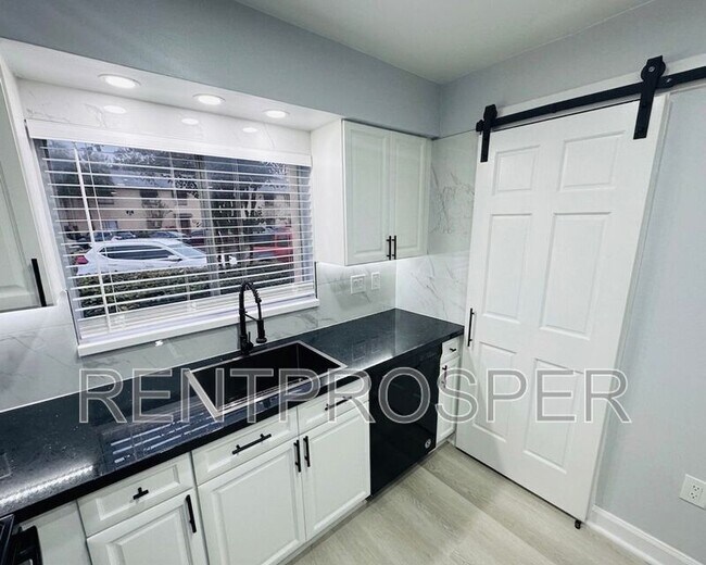 property at 4267 S Semoran Blvd