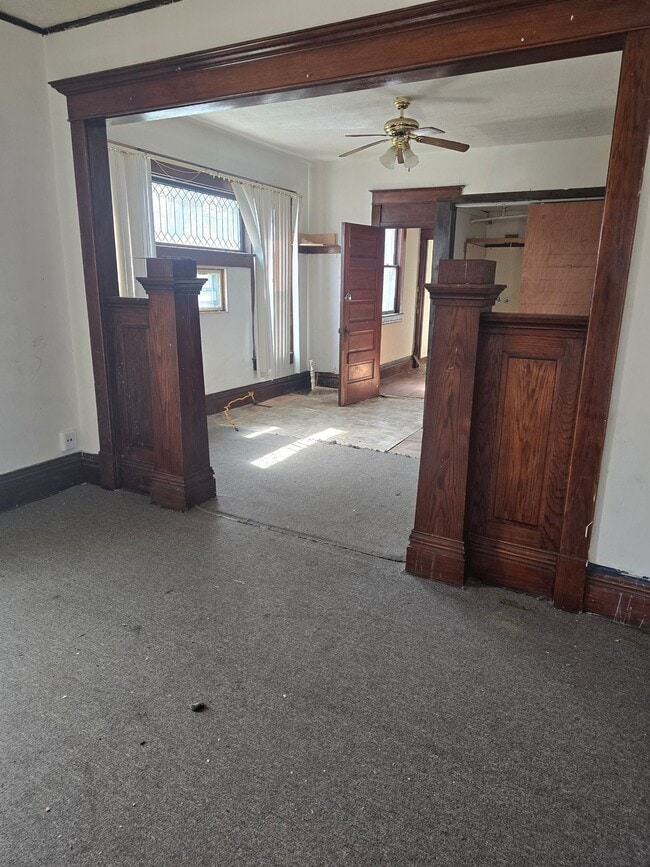 1045 N Monroe St in Decatur, IL - Building Photo - Building Photo