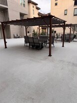 4819 Caroline St in Houston, TX - Building Photo