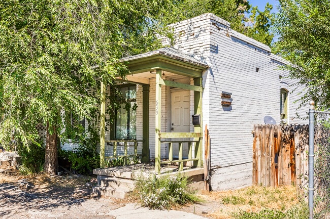 property at 639 Washington St