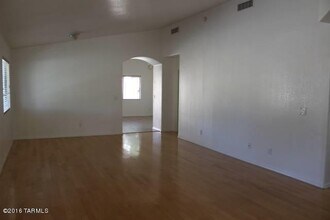 2854 W Simplicity Dr in Tucson, AZ - Building Photo - Building Photo
