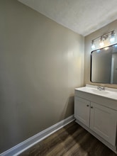 233 W Madison St in Rochester, PA - Building Photo - Building Photo