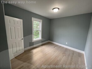 366 Highland Ave, Unit 1 in Somerville, MA - Foto de edificio - Building Photo