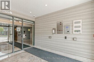 101-101 Shoreview Pl in Hamilton, ON - Building Photo - Building Photo