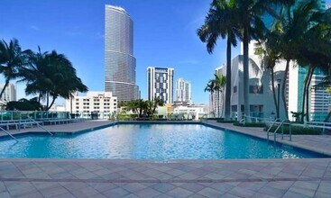 41 SE 5th St in Miami, FL - Building Photo - Building Photo