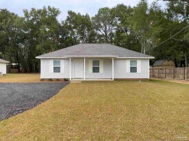 6478 Da Lisa Rd in Milton, FL - Building Photo