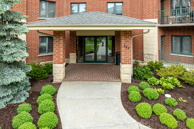 Fountain Square in Lombard, IL - Building Photo - Building Photo