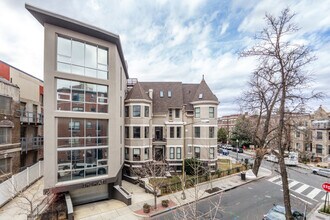 3240 Hiatt Pl NW in Washington, DC - Building Photo - Building Photo