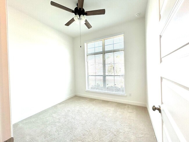 211 Sierra Strm Ln in Conroe, TX - Building Photo - Building Photo