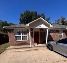 1435 Brazil Ave in Fort Smith, AR - Building Photo