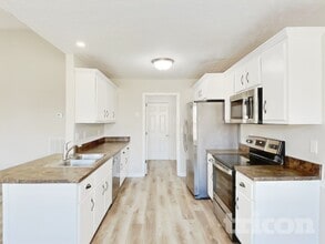 141 Buttermere Dr in Clarksville, TN - Foto de edificio - Building Photo