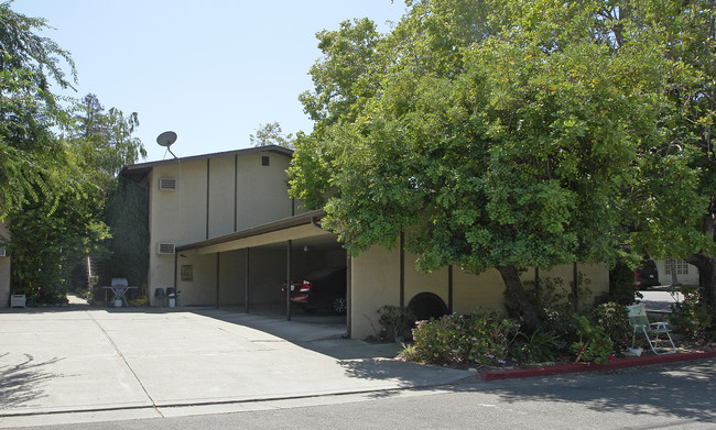 402-408 Jones St in Martinez, CA - Building Photo - Building Photo