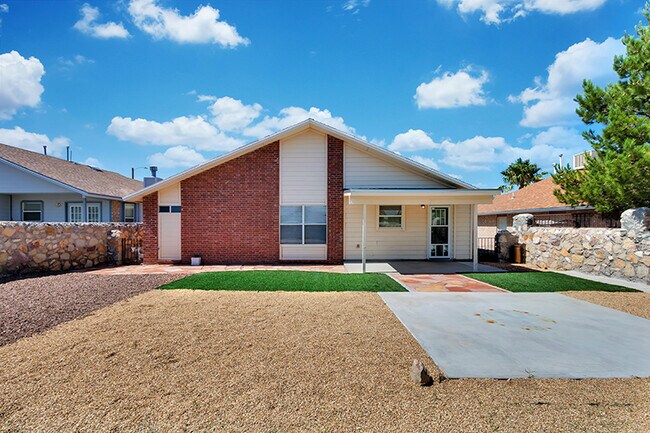 1417 Plaza Verde Dr in El Paso, TX - Building Photo - Building Photo