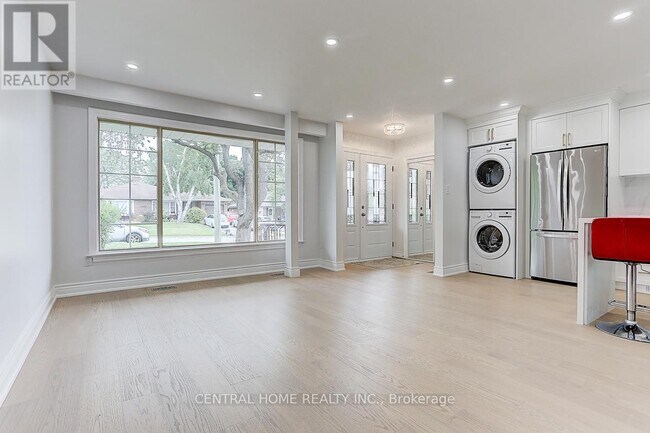 40 Sherwood Forest Dr in Markham, ON - Building Photo - Building Photo