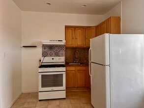 26 Dales Ave, Unit 2nd Floor in Jersey City, NJ - Building Photo - Building Photo