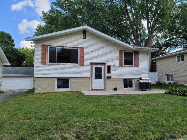 2602 12th Ave NW in Rochester, MN - Building Photo - Building Photo